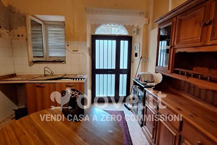 Appartamento trilocale in vendita in Via del Borgo Vecchio, Vetralla