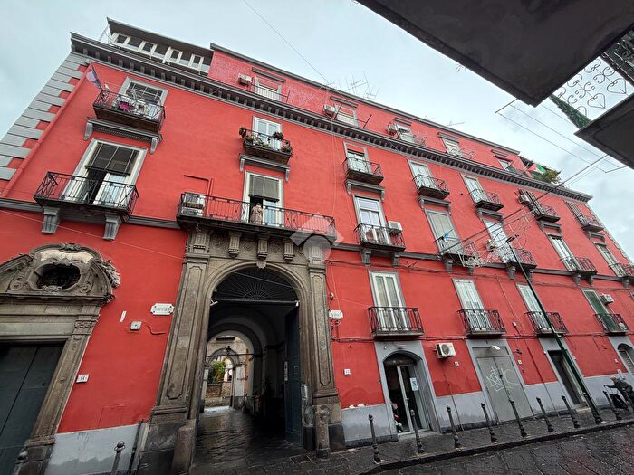 Appartamento bilocale in vendita in Via Bosco di Capodimonte, Napoli