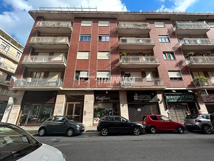 Appartamento trilocale in vendita in Via San Secondo B, Torino