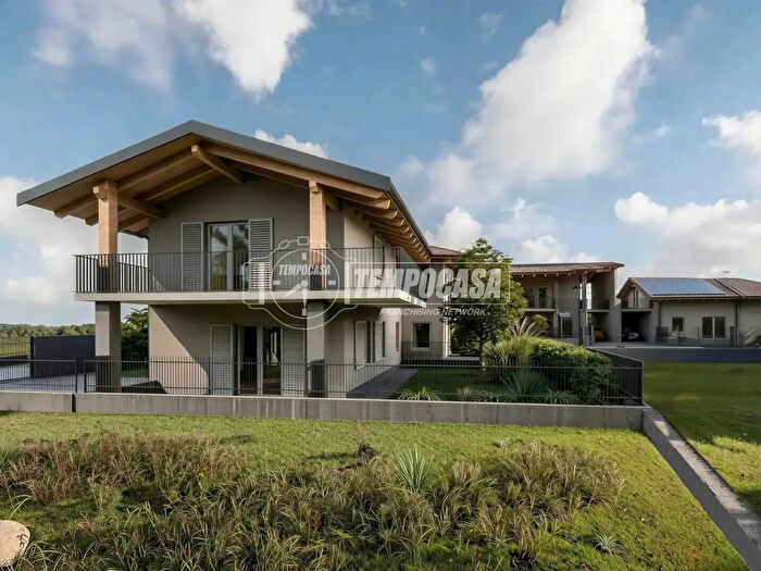 Casa con 6 locali in vendita in Via Brigate Partigiane, Condove