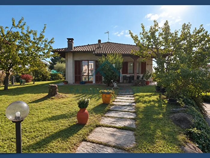 Casa quadrilocale in vendita in Maddalena, Morazzone