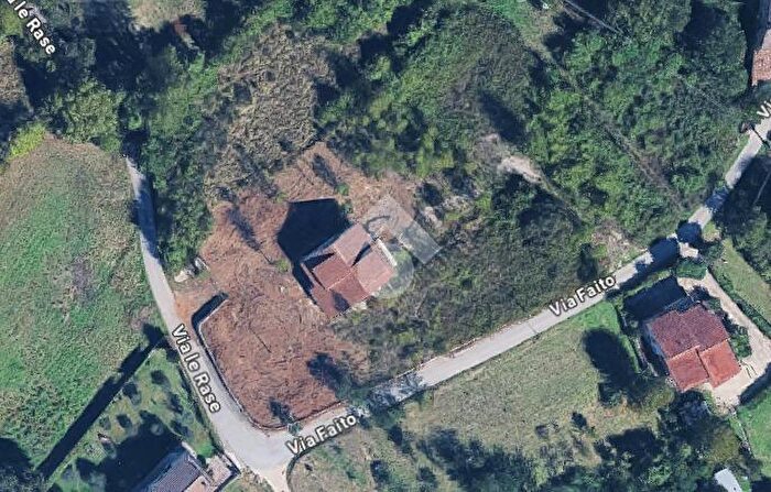 Casa con 5 locali in vendita in Via Faito, Frosinone