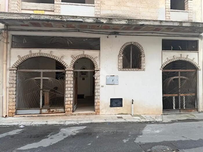Casa con 5 locali in vendita in Via Vincenzo Annicchiarico, Carovigno