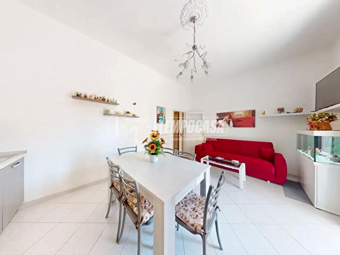 Appartamento quadrilocale in vendita in Via Basento, Lecce