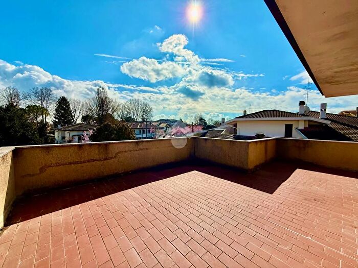 Casa con 5 locali in vendita in Via Puccini, Abano Terme