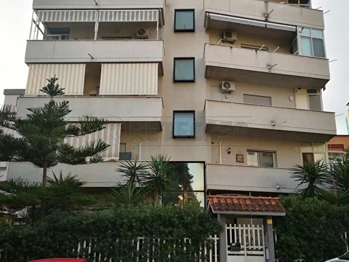 Appartamento monolocale in affitto in Via Demetrio Camarda, Palermo