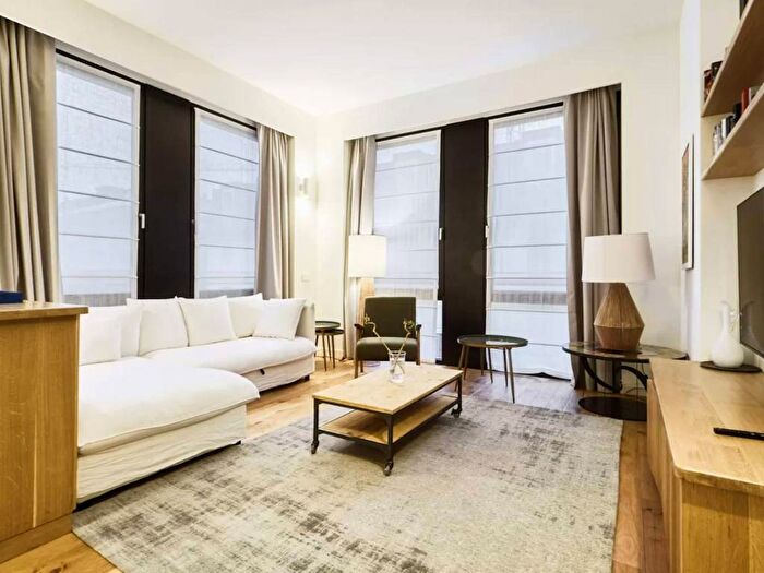 Appartamento trilocale in affitto in Via Antonio Cecchi, Washington, Milano