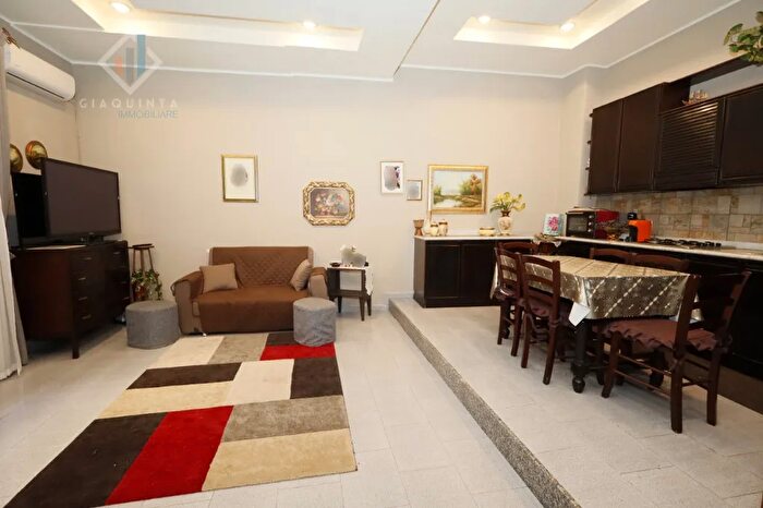 Casa con 5 locali in vendita in Via Ducezio N, Palagonia