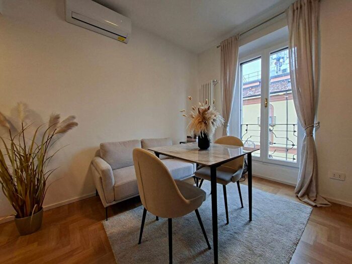 Appartamento bilocale in affitto in Via Carlo Farini, Garibaldi Corso Como, Milano