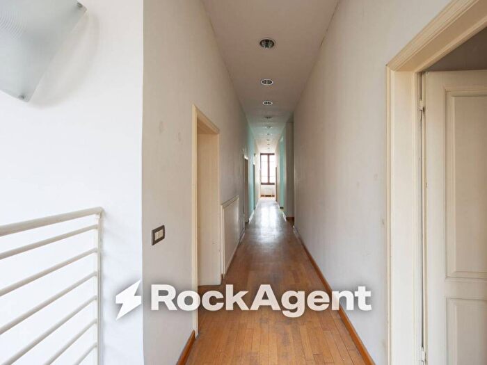 Casa con 6 locali in affitto in Piazzetta Spirito Santo, Piazza della Sala, Pistoia