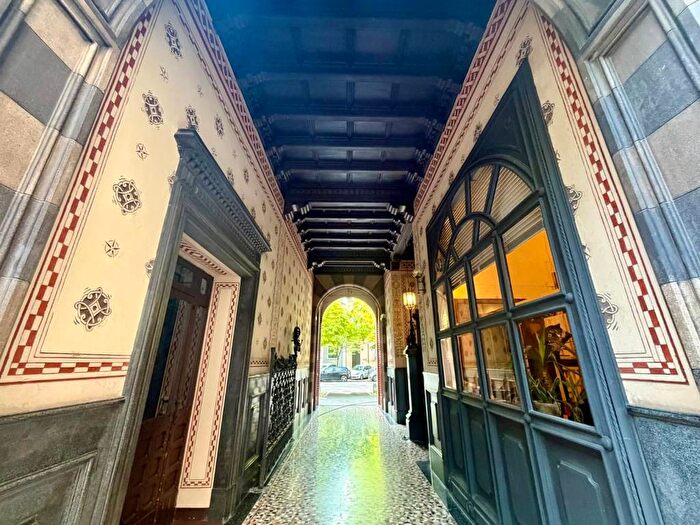 Appartamento trilocale in affitto in Via Ruggiero Settimo, Washington, Milano