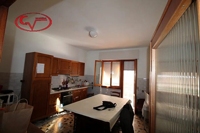 Appartamento con 5 locali in vendita in Via Isonzo, Terranuova Bracciolini