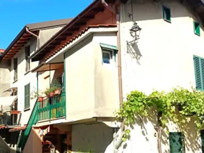 Casa bilocale in vendita in Pescate