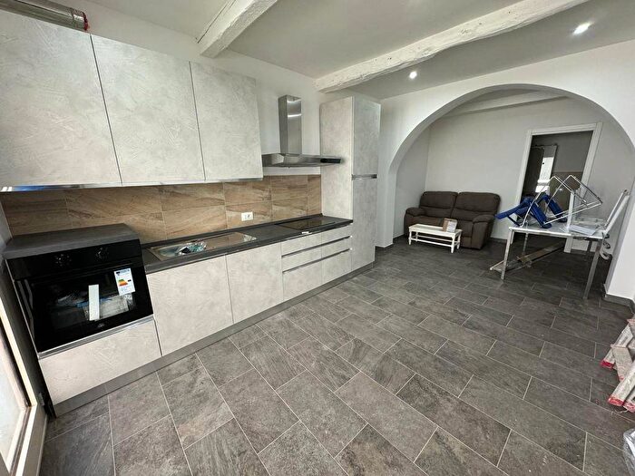 Appartamento trilocale in affitto in Via Lungo le Mura, Centro, Cascina