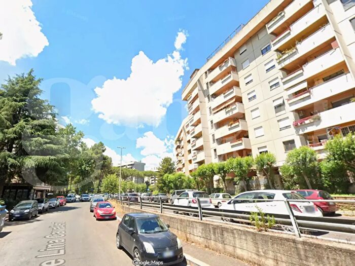 Appartamento quadrilocale in vendita in Viale Lina Cavalieri, Roma