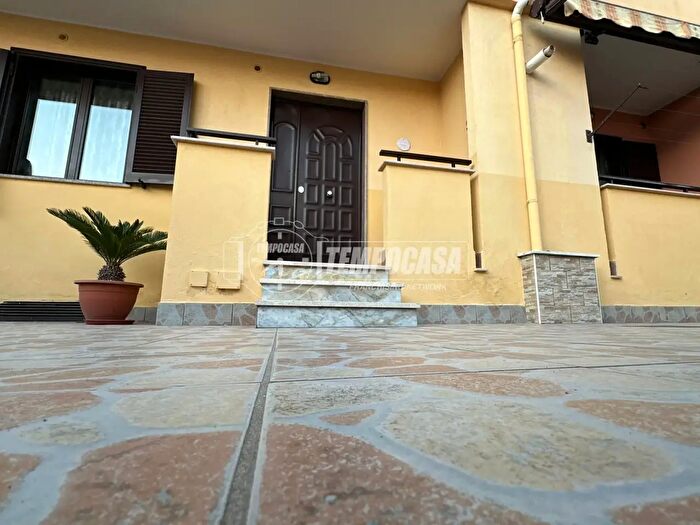 Appartamento quadrilocale in vendita in Via Ginevra Sanguigno, Acerra