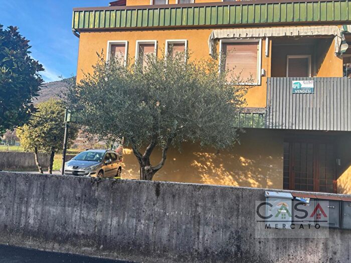 Appartamento con 5 locali in vendita in Via Aquileia, Maniago
