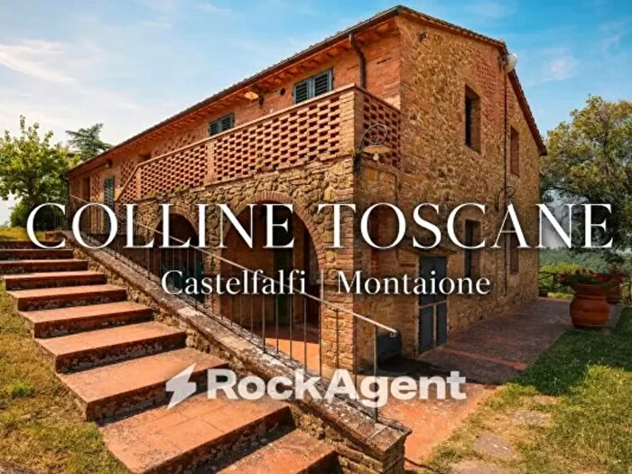 Appartamento trilocale in vendita in Via Cerroni, Montaione