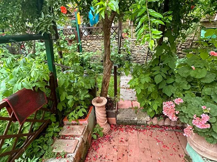 Casa quadrilocale in vendita in Campiglia Marittima