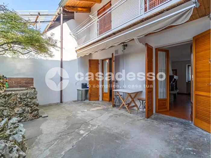 Casa quadrilocale in vendita in Via Roma, Cigliano