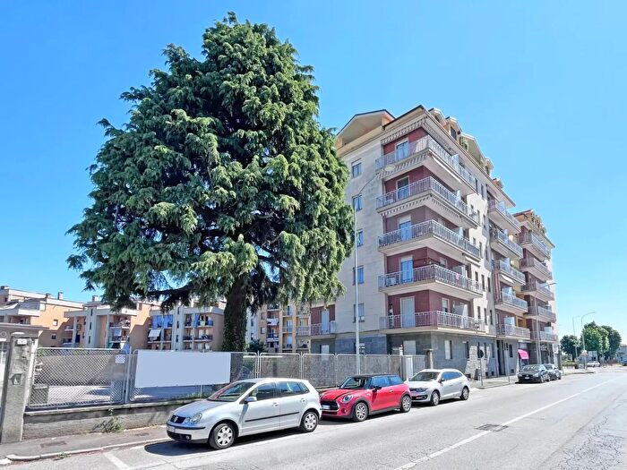 Appartamento quadrilocale in vendita in Via Carmagnola, Pinerolo