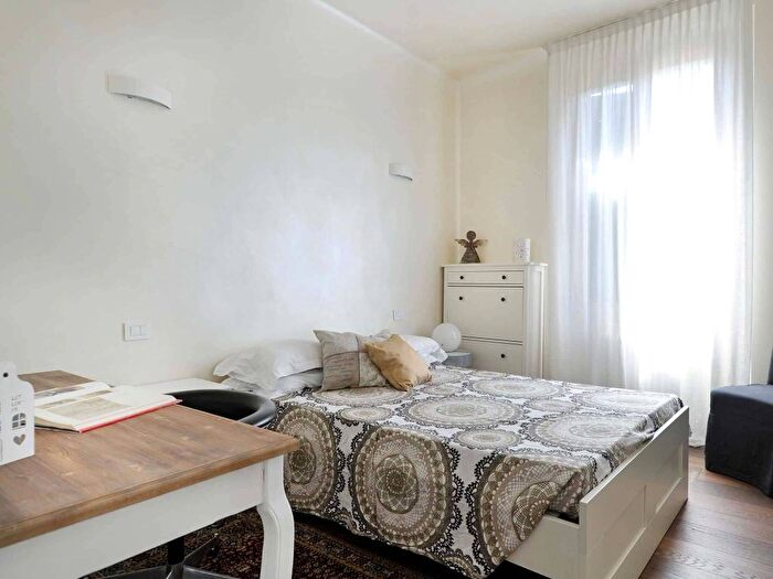 Appartamento trilocale in affitto in Via Santo Stefano, Santo Stefano, Bologna