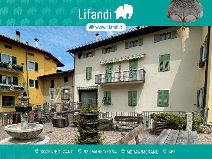 Casa con 14 locali in vendita in Via Roma, Borgo d Anaunia