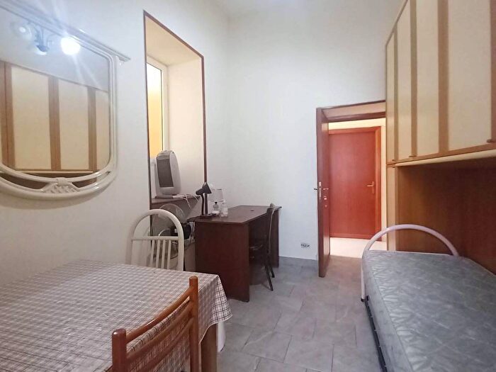 Appartamento monolocale in affitto in Piazza Luigi Miraglia, Centro Storico, Napoli