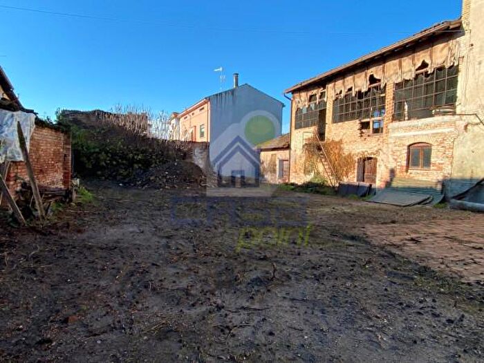 Casa con 6 locali in vendita in Via XXV Aprile, Volongo