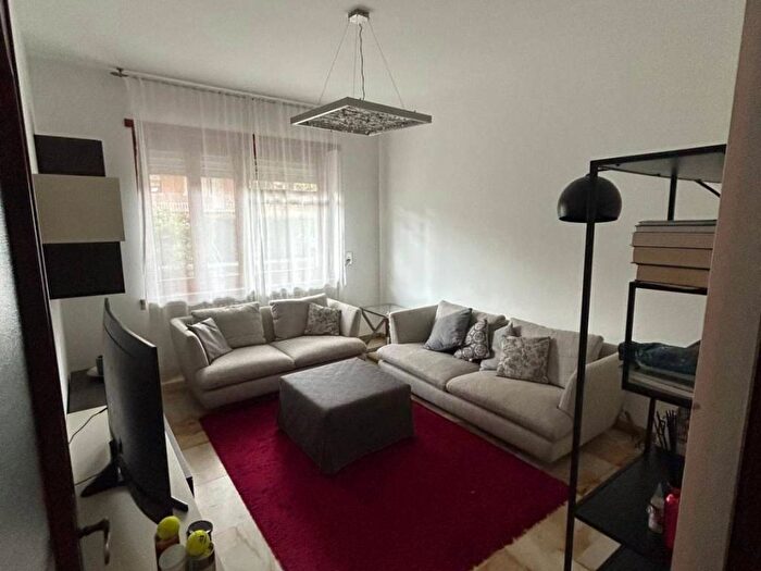 Appartamento trilocale in affitto in Via Garessio, Nizza Millefonti, Torino