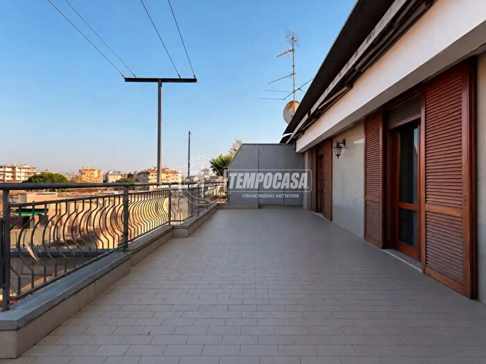 Appartamento trilocale in vendita in Via Cavour, Casoria