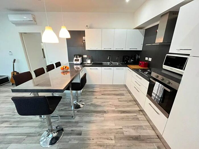 Appartamento con 5 locali in vendita in Via della Sala, Firenze