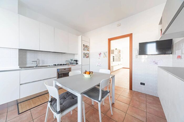 Appartamento trilocale in vendita in Via Federico Chopin, Milano