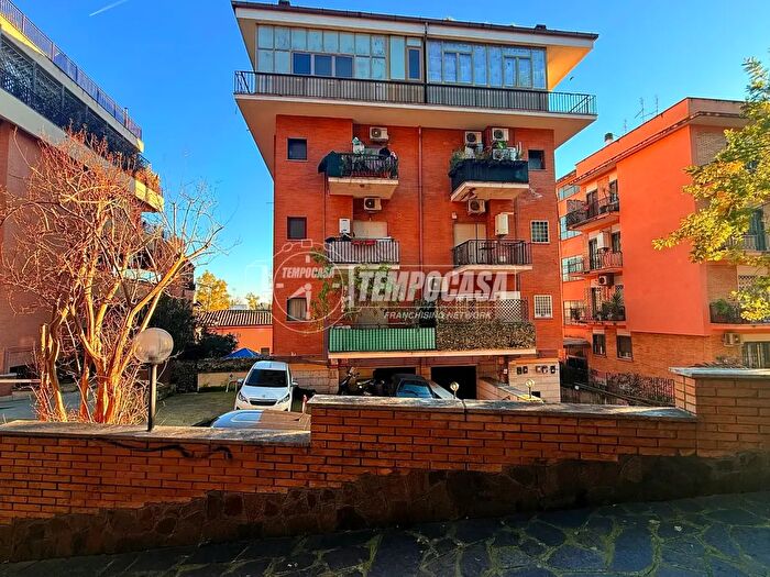 Appartamento monolocale in vendita in Via Gradoli, Roma