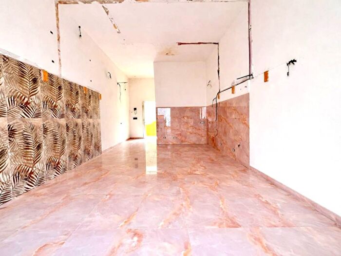 Appartamento bilocale in affitto in Via Vittorio Veneto, Piscinola, Napoli