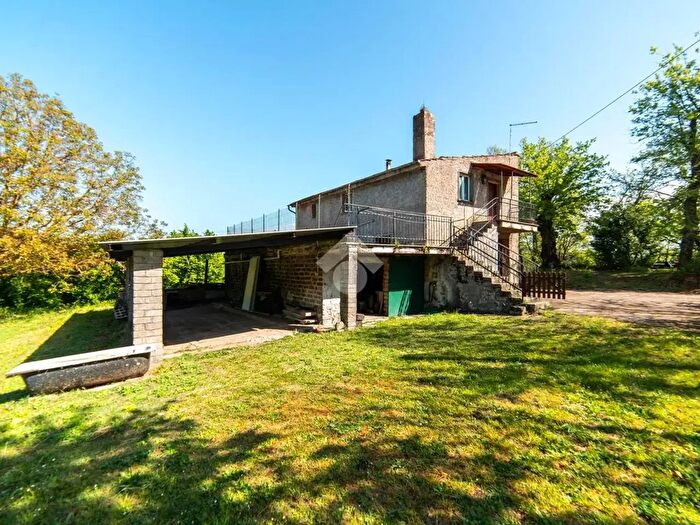 Casa trilocale in vendita in Strada Santirossi, Vitorchiano