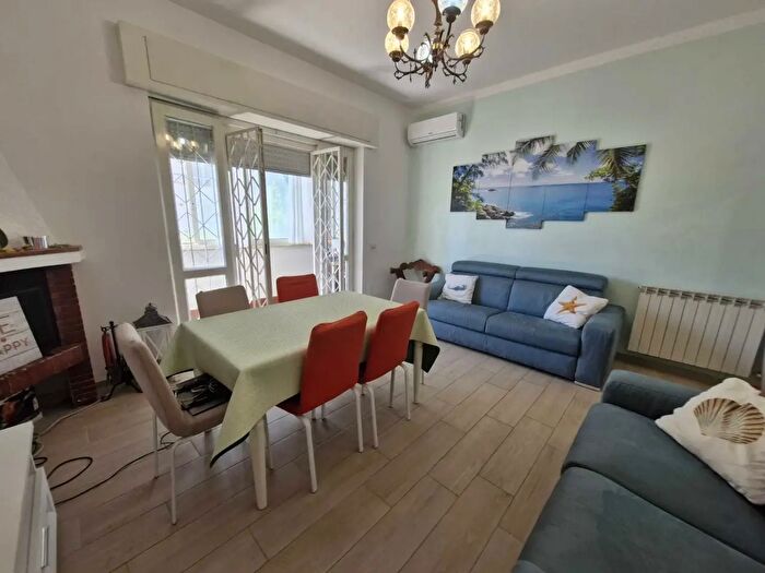 Appartamento trilocale in affitto in Via delle Castalidi, Anzio