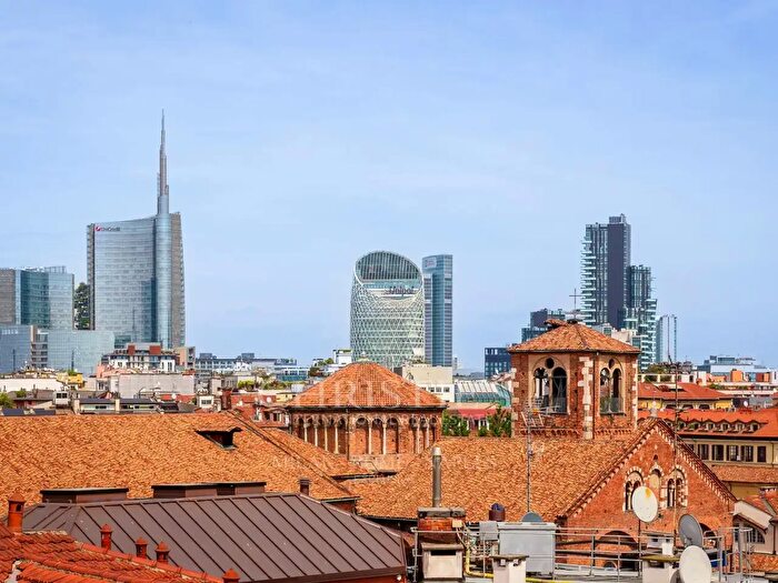 Appartamento con 5 locali in affitto in Via Cernaia, Milano