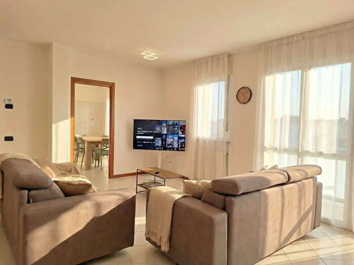Appartamento in affitto in Via Barona, Milano