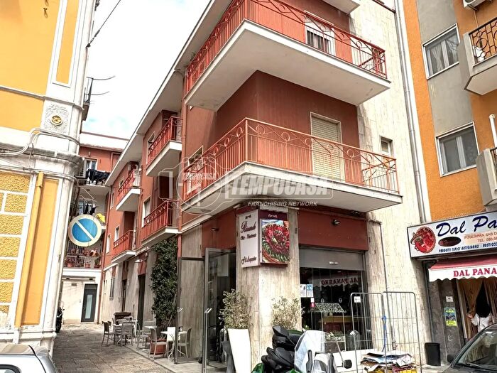Appartamento trilocale in vendita in Vico San Luigi di Carbonara, Bari