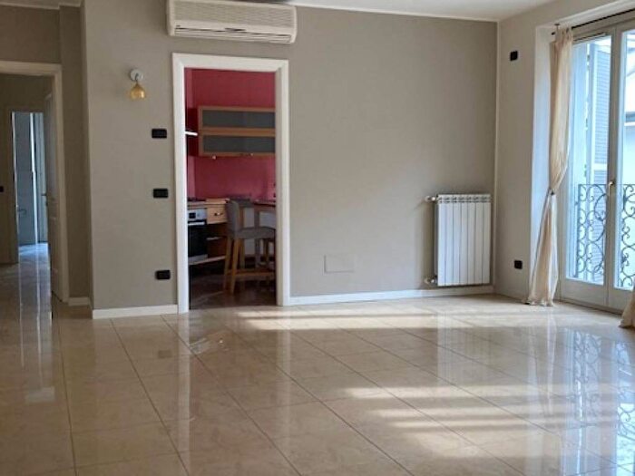 Appartamento quadrilocale in affitto in Via Alessandro Manzoni, Centro, Gallarate