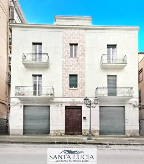 Appartamento con 5 locali in vendita in Via Capitano Giovaani Ippolito, Canicatti