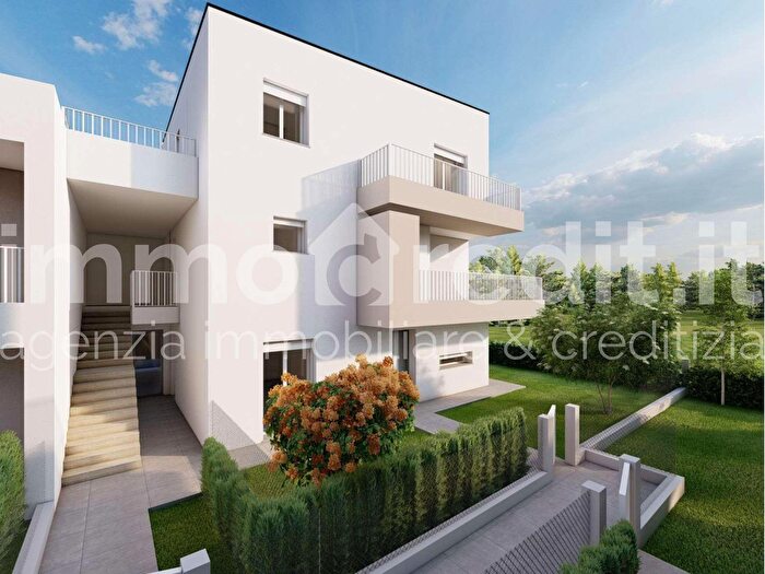 Casa trilocale in vendita in Via Rosalba Carriera, San Dona Di Piave