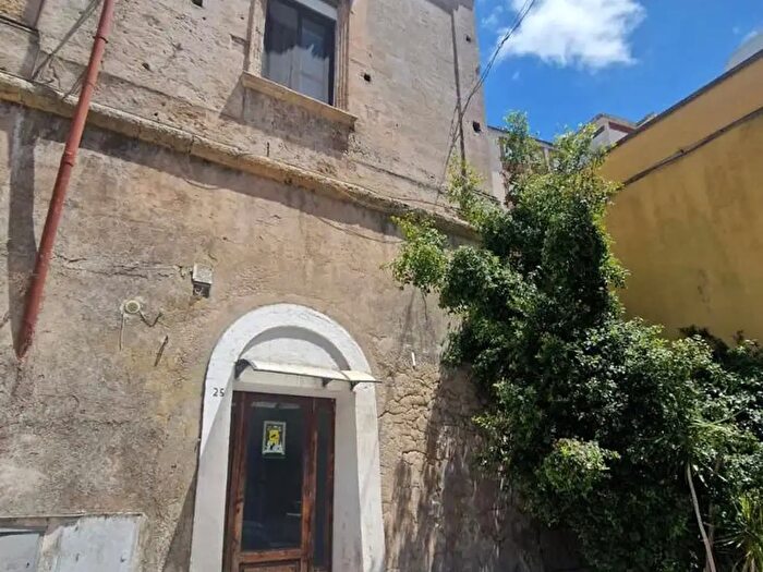 Appartamento quadrilocale in vendita in Via Bastioni Carlo V, Brindisi