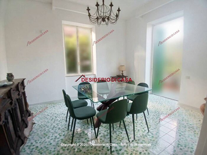 Casa quadrilocale in affitto in Viale Galatea, Mondello Valdesi, Palermo