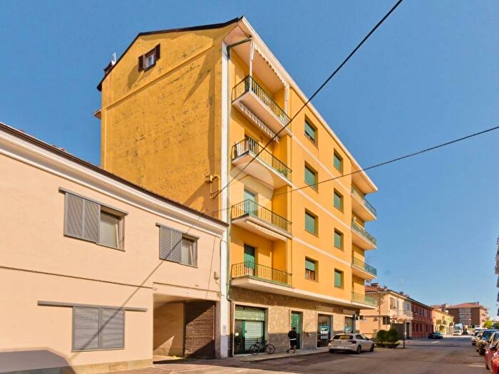 Appartamento con 5 locali in affitto in Via Vittorio Emanuele II, Centro, Bra