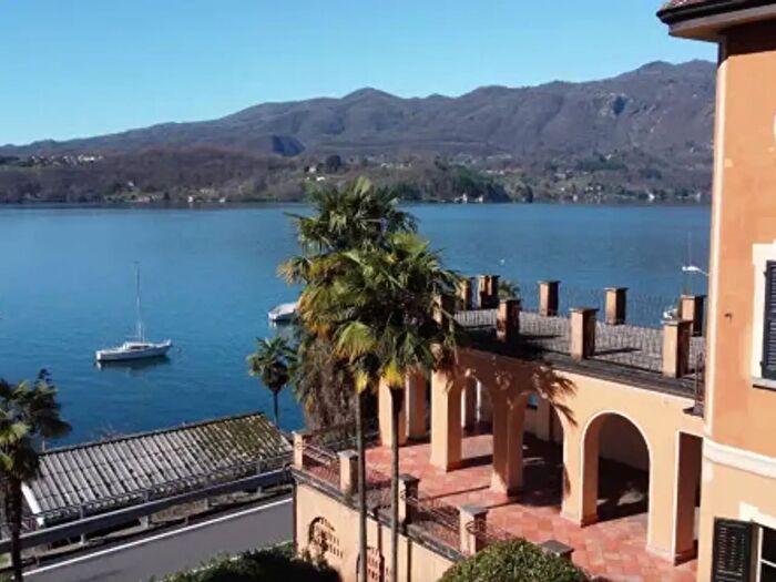 Casa con 6 locali in vendita in Via Novara, Orta San Giulio