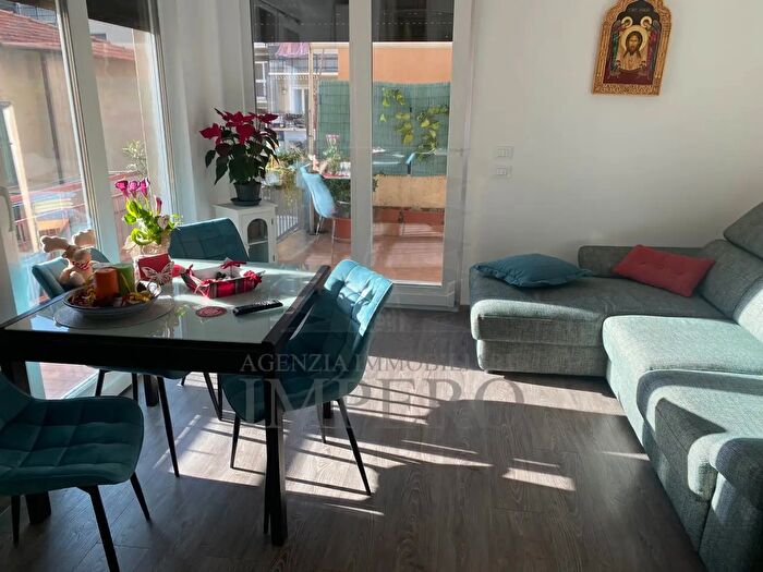 Appartamento trilocale in vendita in Via Milite Ignoto, Ventimiglia