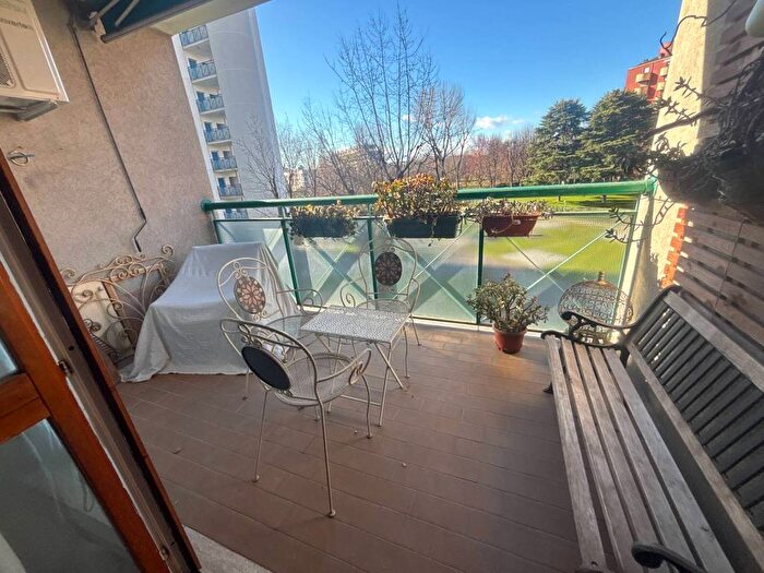 Appartamento trilocale in affitto in Via Umberto Ceva, Bovisasca, Milano