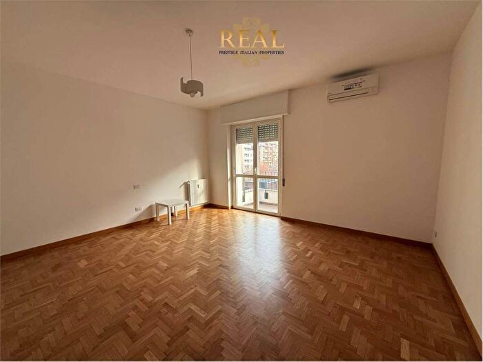 Appartamento quadrilocale in affitto in spartaco, Montenero, Milano